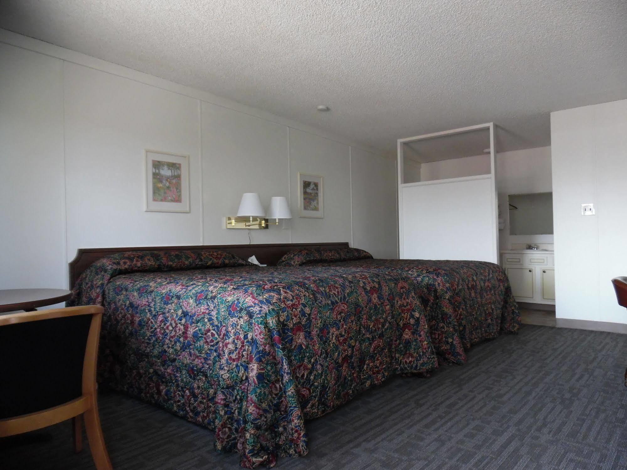 Budget Host Inn Fort Collins Buitenkant foto