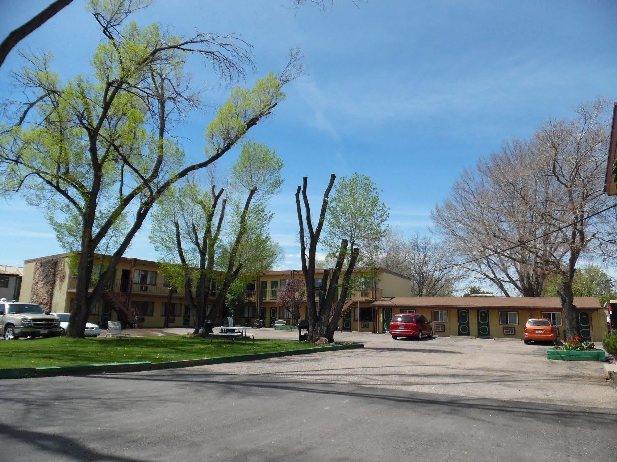 Budget Host Inn Fort Collins Buitenkant foto